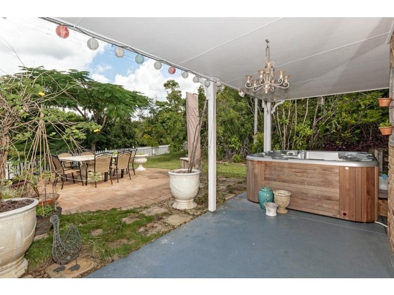 34 Hannah Street, Mount Ommaney QLD 4074