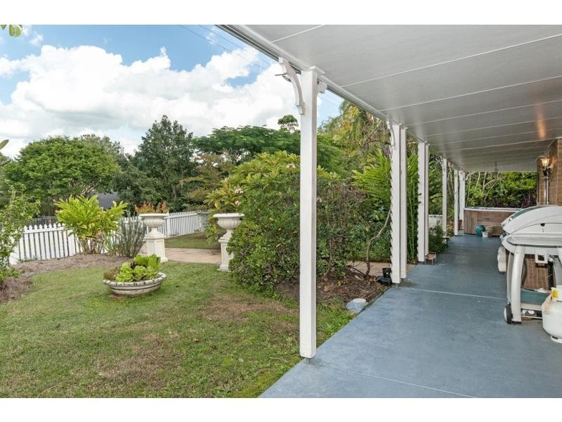 34 Hannah Street, Mount Ommaney QLD 4074