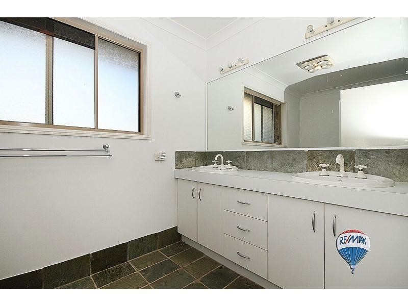 Sinnamon Park QLD 4073