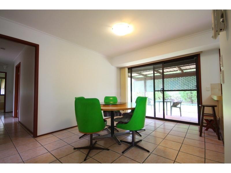 18 Santolina Place, Sinnamon Park QLD 4073