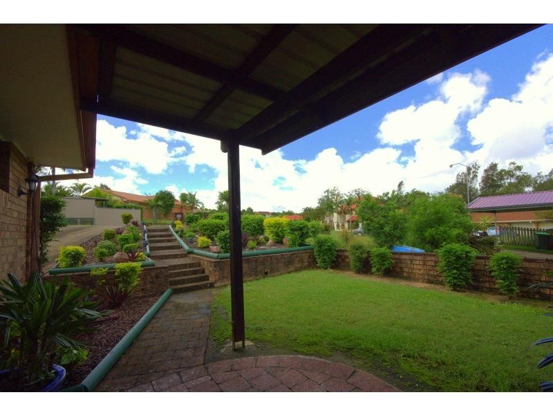 18 Santolina Place, Sinnamon Park QLD 4073