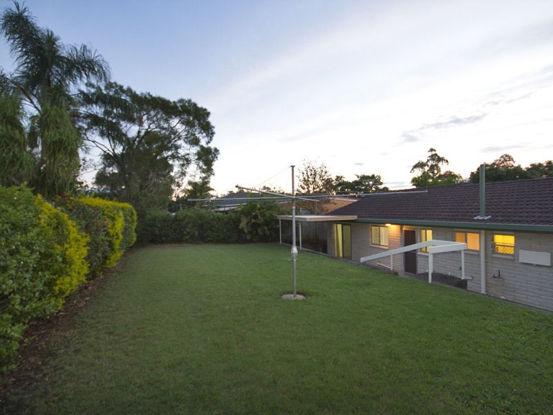 Jindalee QLD 4074