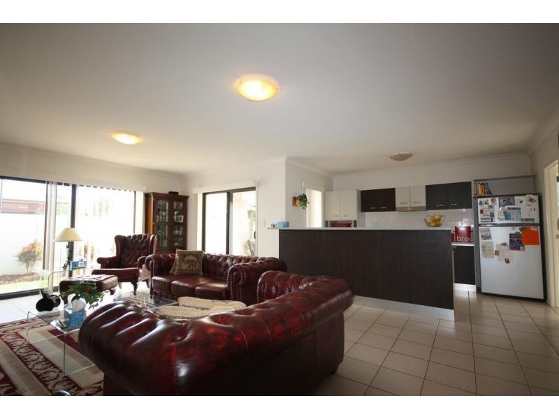 11/88 Greenway Circuit, Mount Ommaney QLD 4074