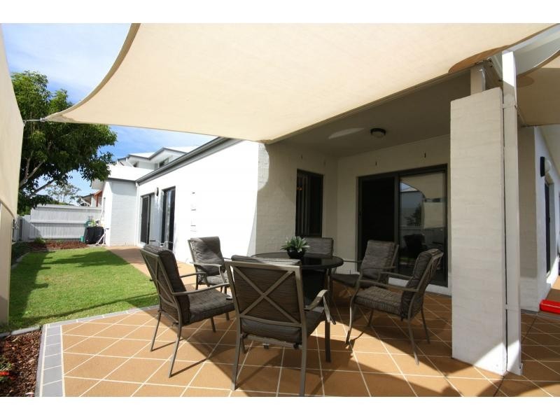 11/88 Greenway Circuit, Mount Ommaney QLD 4074