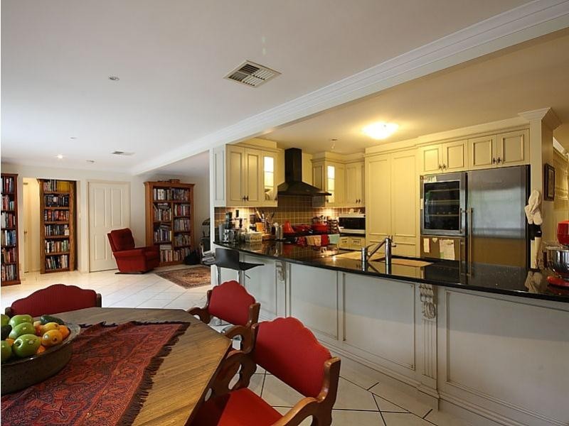 49 Debussy Place, Mount Ommaney QLD 4074