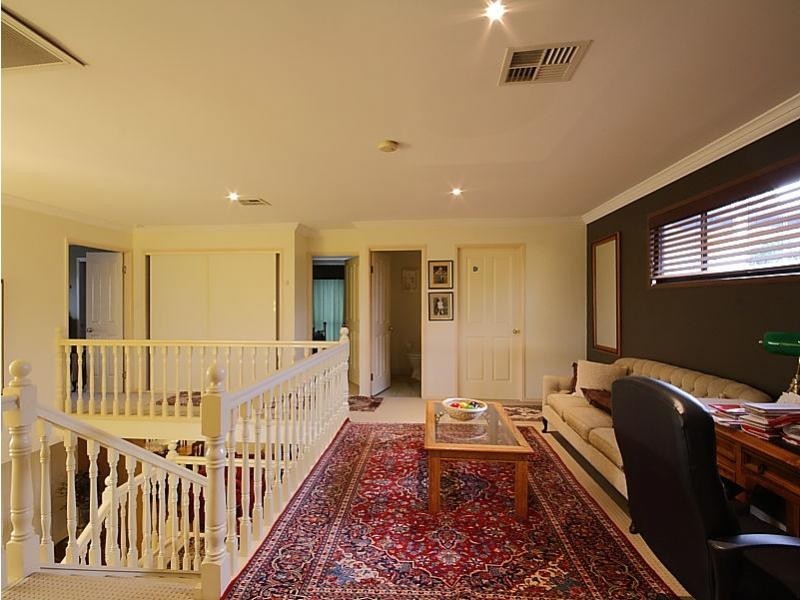 49 Debussy Place, Mount Ommaney QLD 4074