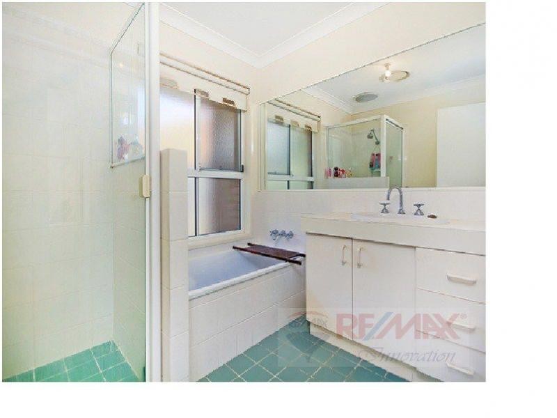 496 Westlake Drive, Riverhills QLD 4074