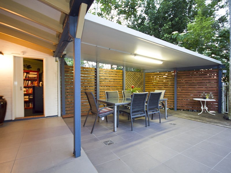 Mount Ommaney QLD 4074