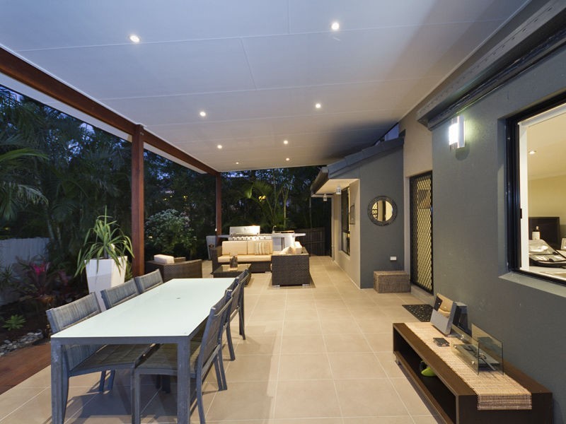 7 Cowal Close, Westlake QLD 4074