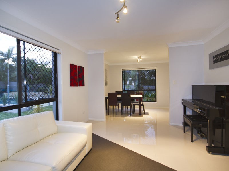 7 Cowal Close, Westlake QLD 4074