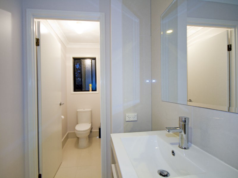 7 Cowal Close, Westlake QLD 4074