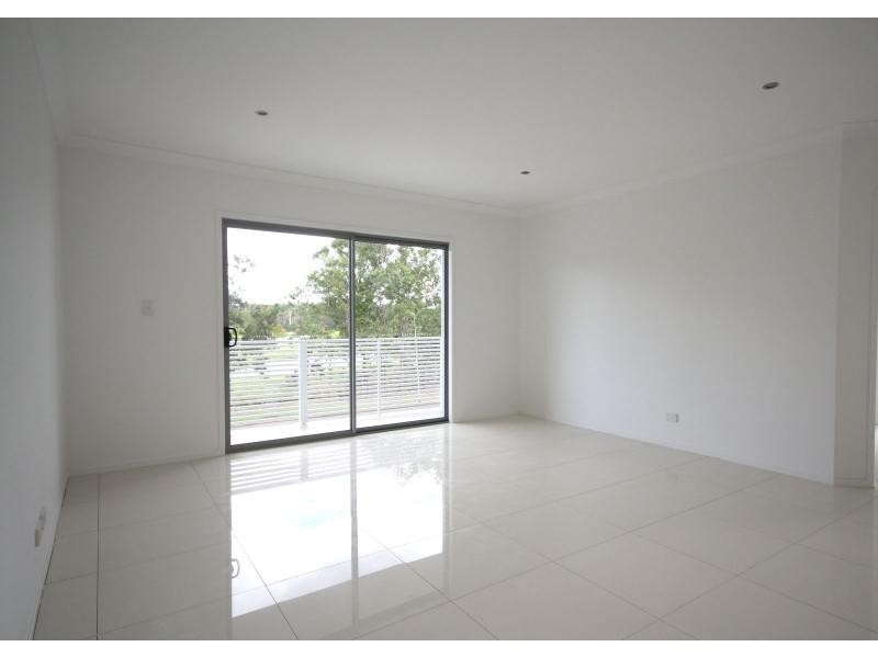 43 Westlake Drive, Mount Ommaney QLD 4074