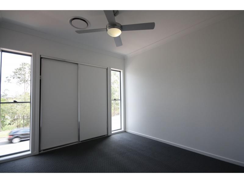 43 Westlake Drive, Mount Ommaney QLD 4074