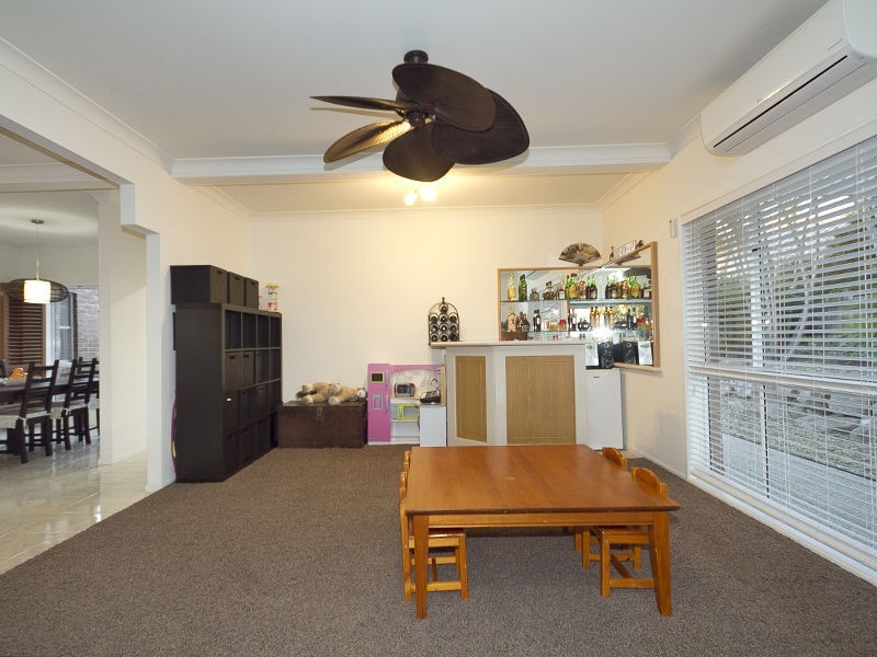 5 Cara Close, Middle Park QLD 4074