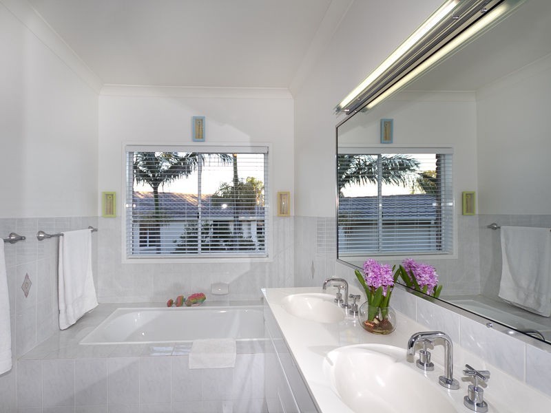 5 Cara Close, Middle Park QLD 4074