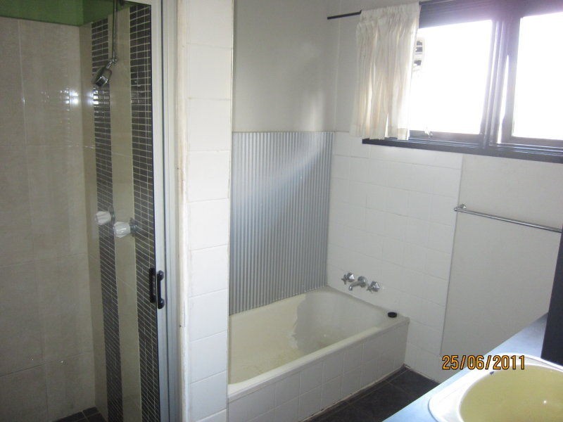 Seventeen Mile Rocks QLD 4073