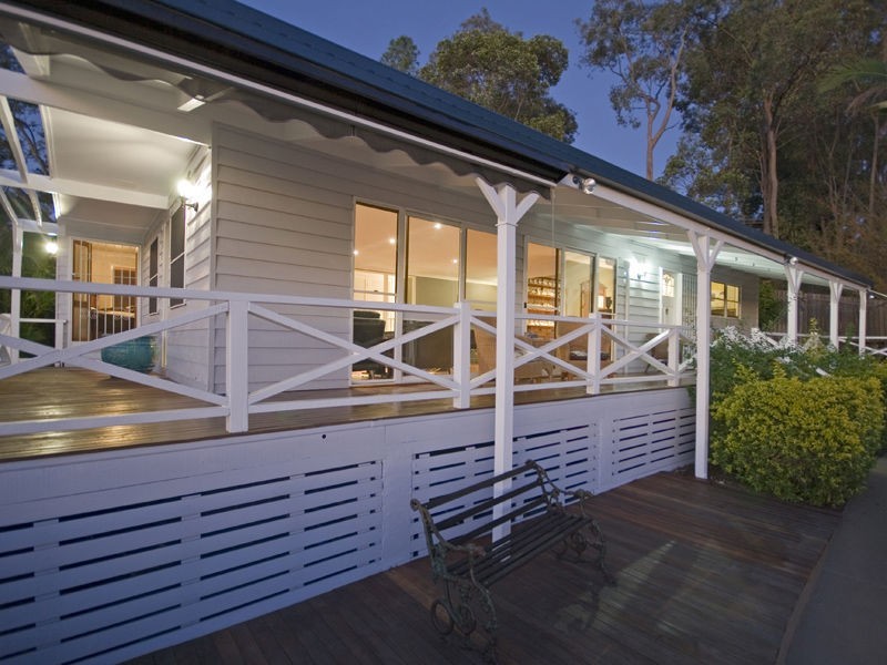 Seventeen Mile Rocks QLD 4073