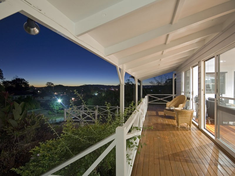 Seventeen Mile Rocks QLD 4073