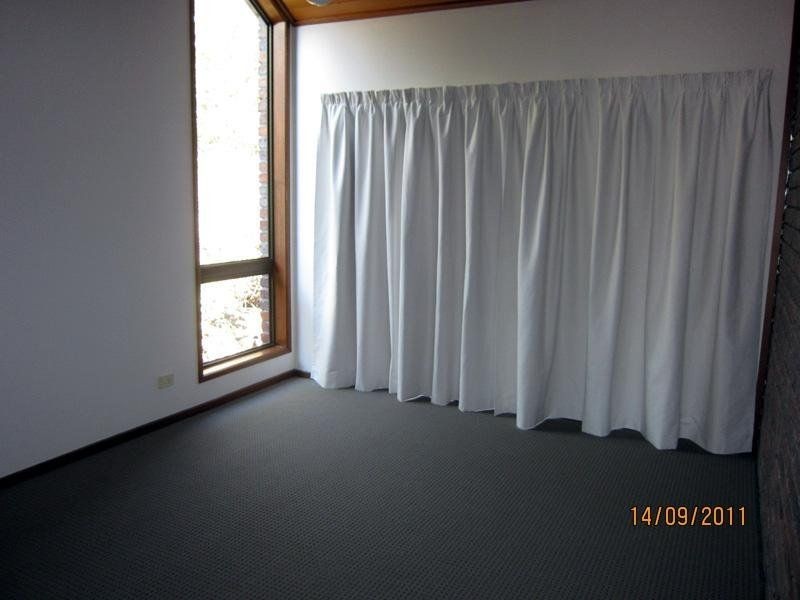 222 Mount Ommaney Drive, Mount Ommaney QLD 4074