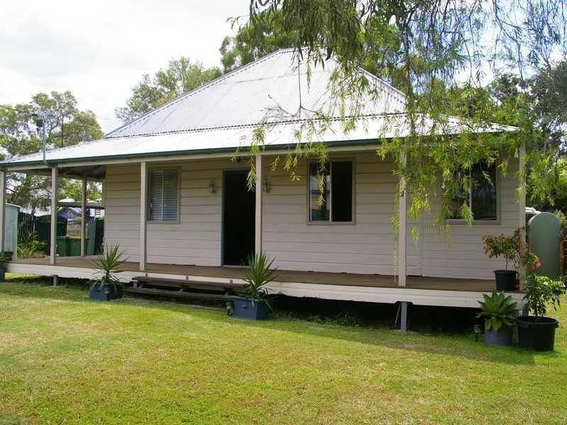 39 Frederick Street, Newtown QLD 4305