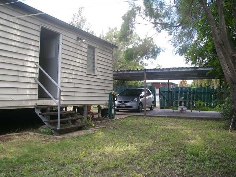 39 Frederick Street, Newtown QLD 4305