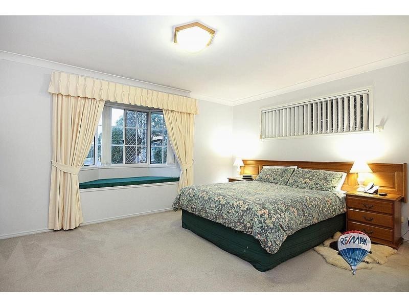 Sinnamon Park QLD 4073