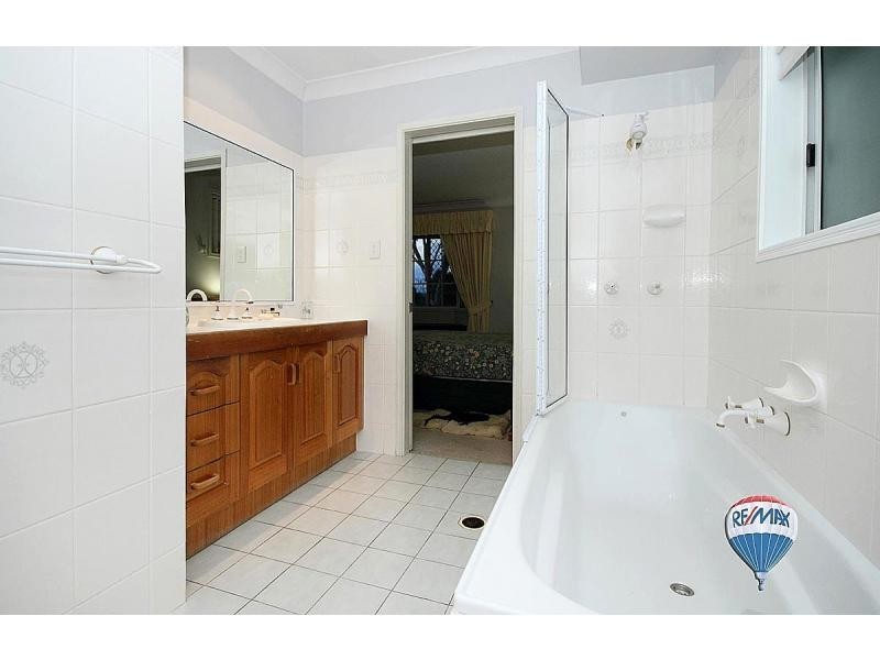 Sinnamon Park QLD 4073