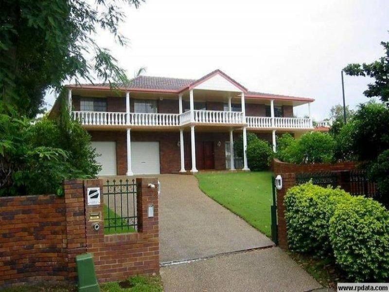 4 Darling Court, Mount Ommaney QLD 4074