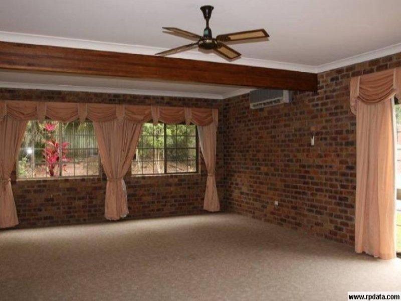 4 Darling Court, Mount Ommaney QLD 4074