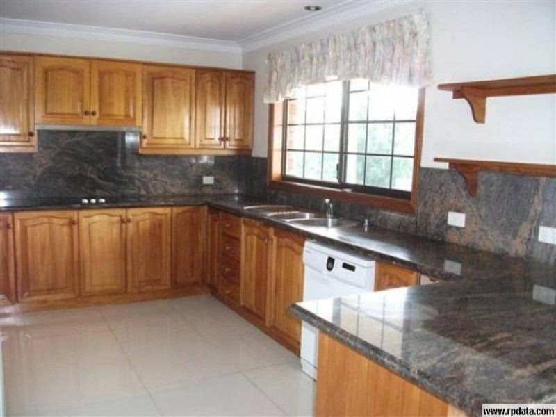 4 Darling Court, Mount Ommaney QLD 4074