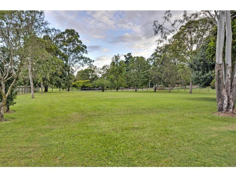 619 Junction Road, Barellan Point QLD 4306