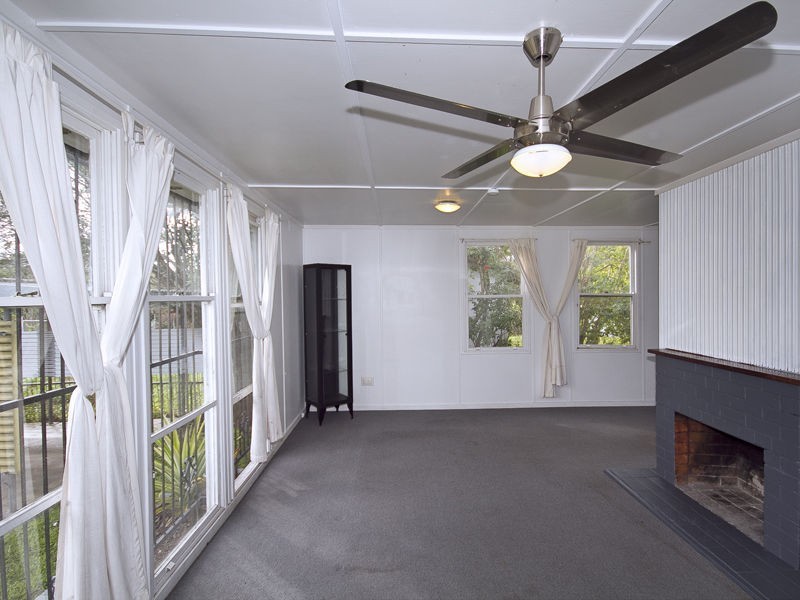 27 Wau Road, Darra QLD 4076