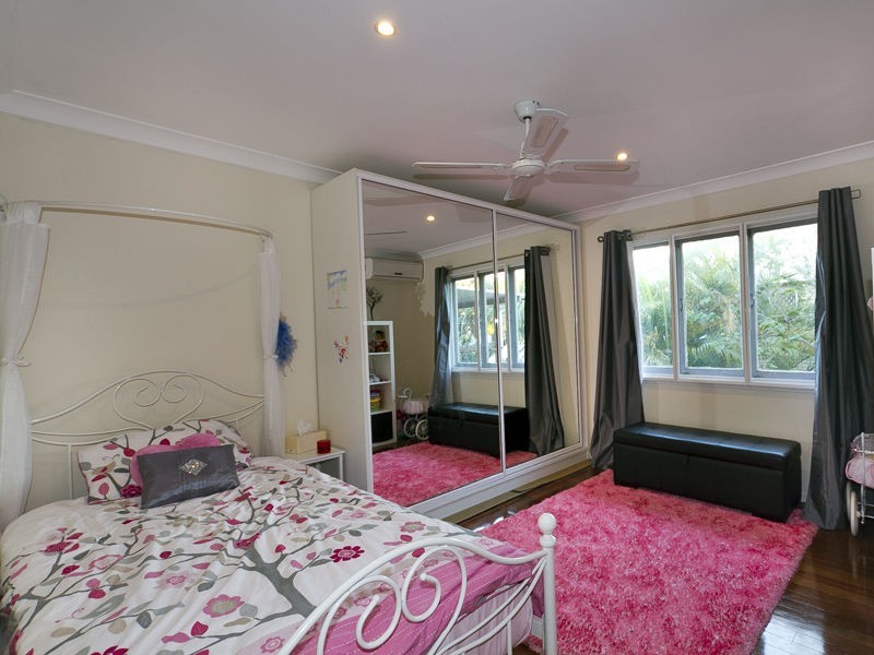 Jindalee QLD 4074