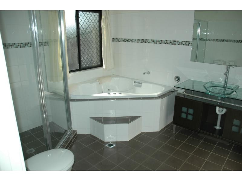 358 Sumners Road, Riverhills QLD 4074