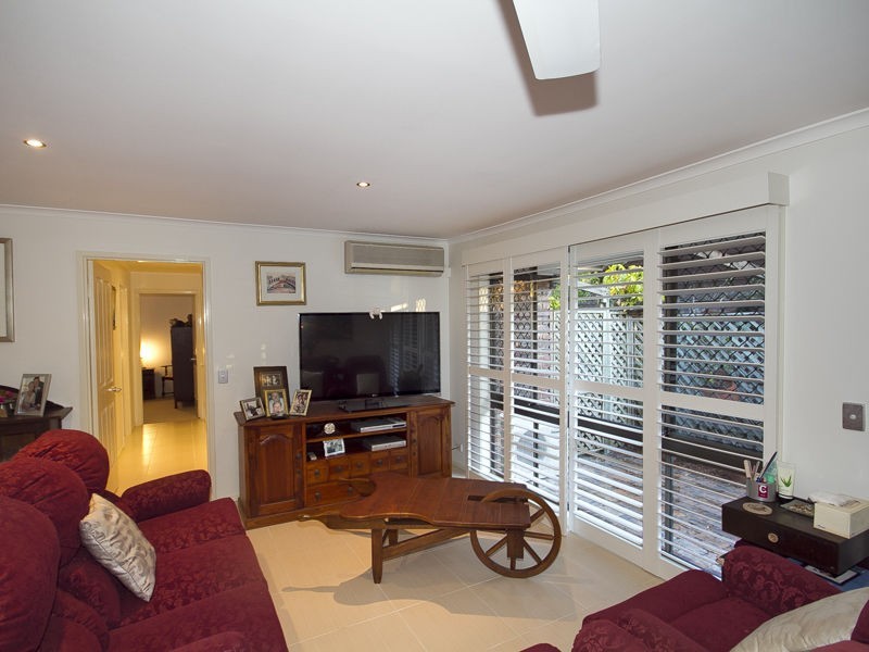 Mount Ommaney QLD 4074