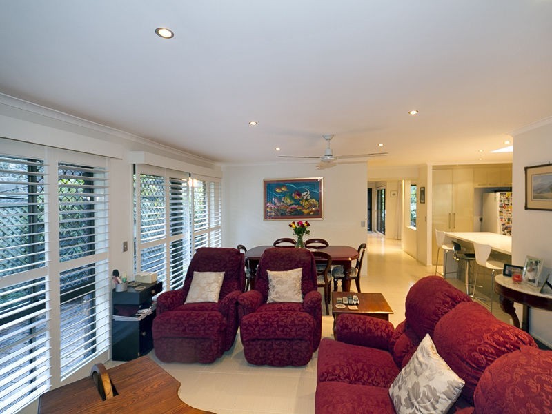 Mount Ommaney QLD 4074