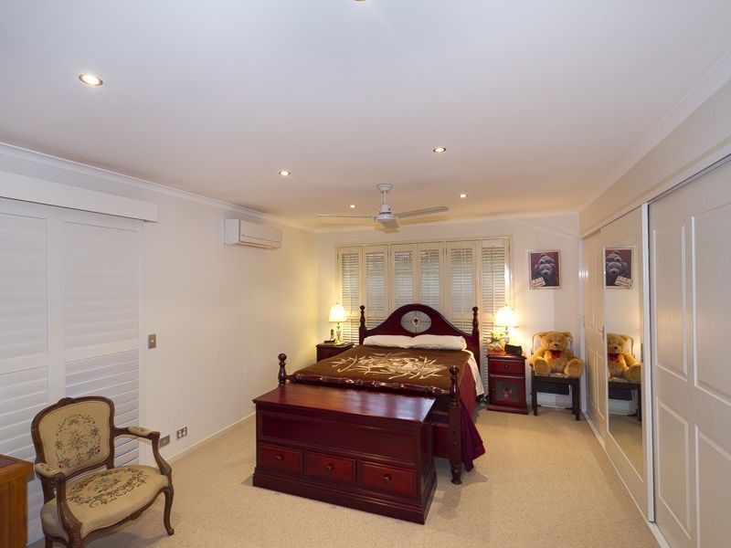 Mount Ommaney QLD 4074