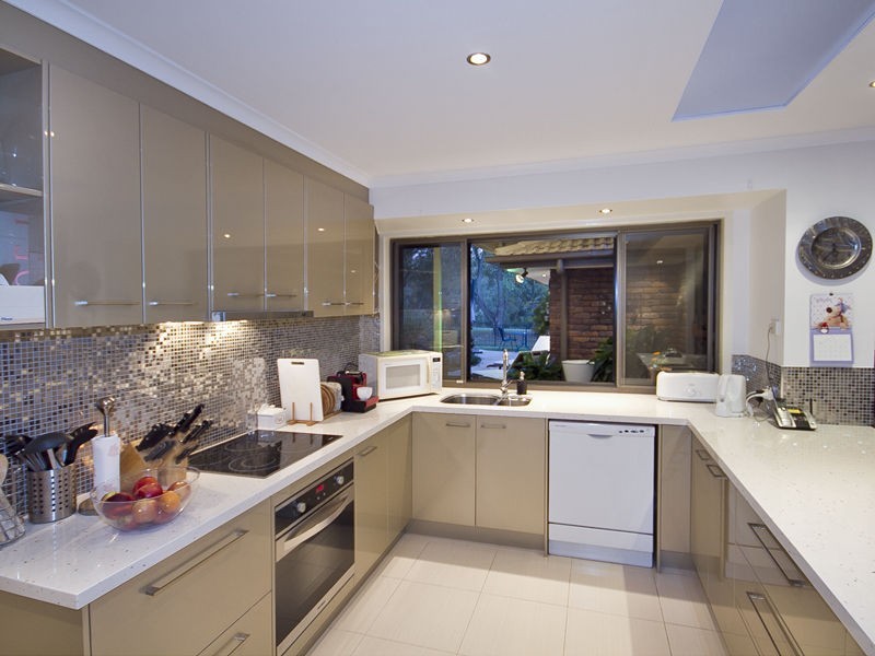 Mount Ommaney QLD 4074