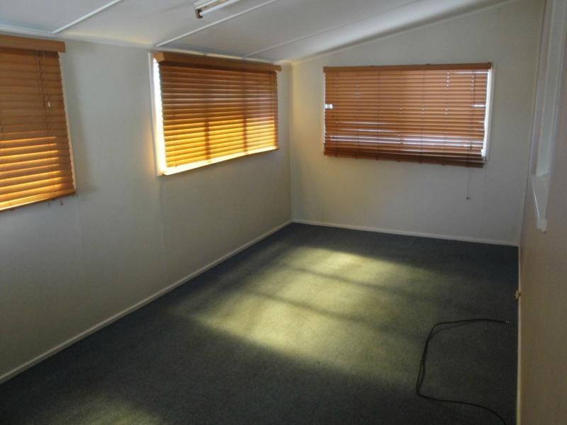 15 Selwyn Street, North Booval QLD 4304