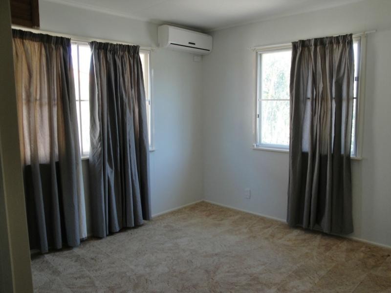 15 Selwyn Street, North Booval QLD 4304