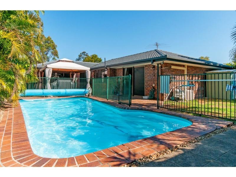 11 Loddon Street, Riverhills QLD 4074