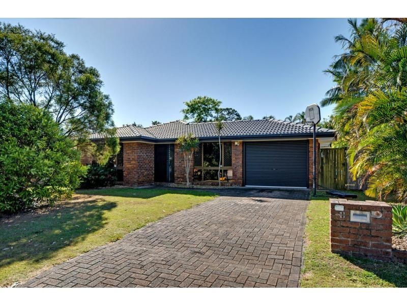 11 Loddon Street, Riverhills QLD 4074
