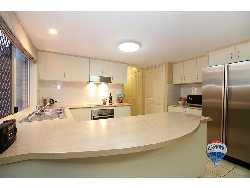 Seventeen Mile Rocks QLD 4073