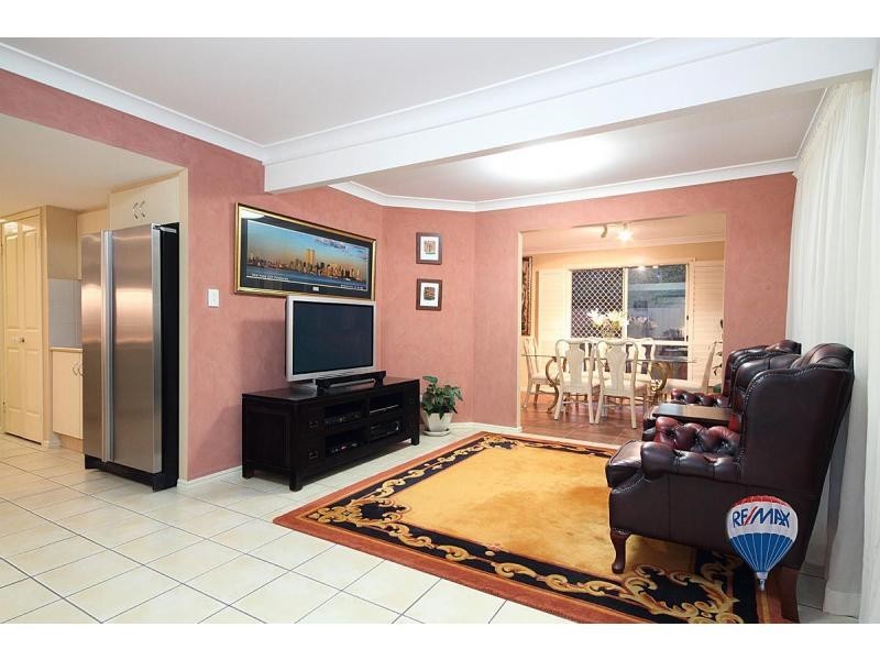 Seventeen Mile Rocks QLD 4073