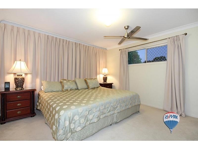 Seventeen Mile Rocks QLD 4073