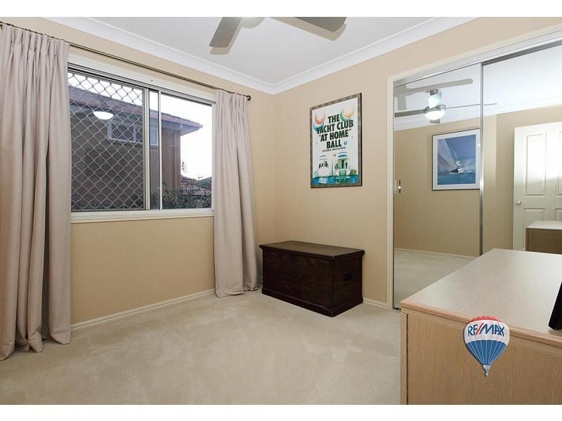 Seventeen Mile Rocks QLD 4073