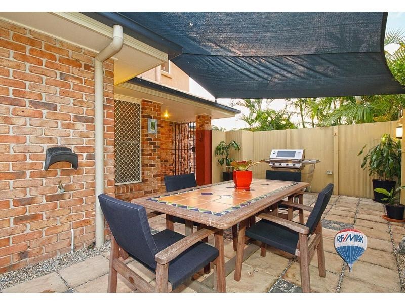 Seventeen Mile Rocks QLD 4073