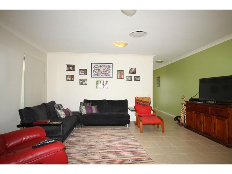 4/7 Greenway Circuit, Mount Ommaney QLD 4074