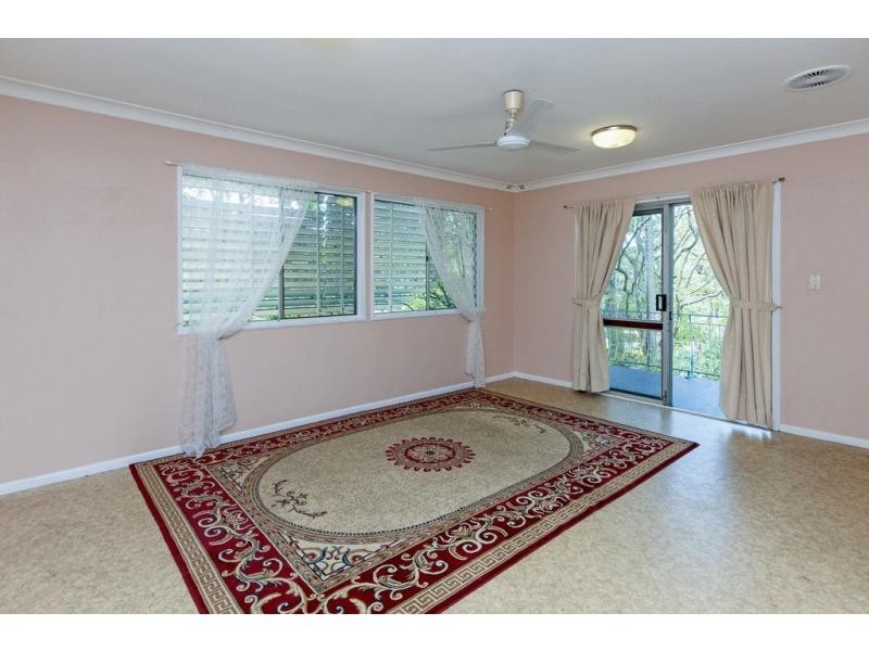 18 Seng Street, Graceville QLD 4075