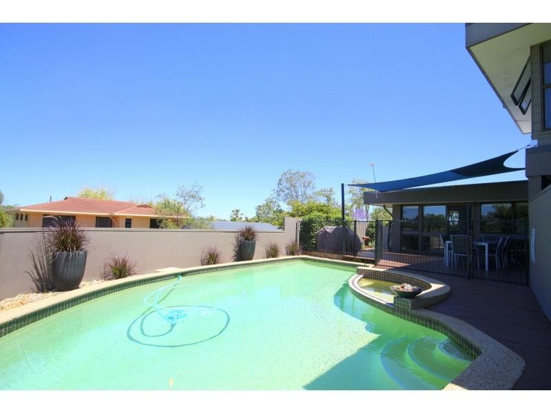 2 Shasta Close, Westlake QLD 4074